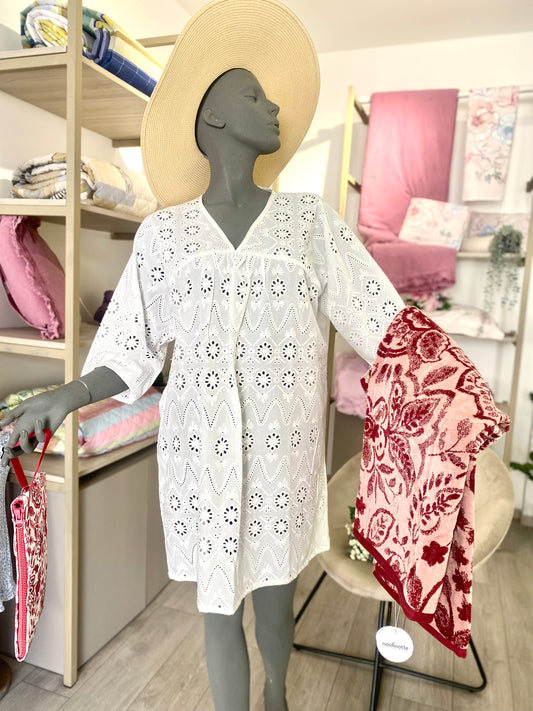 Vestito in pizzo sangallo